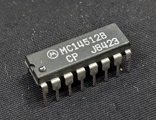 C-MOS MC14512BCP