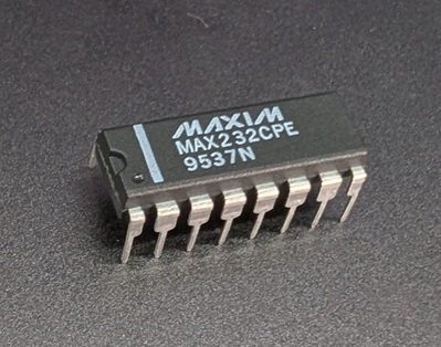 IC MAX232CPE