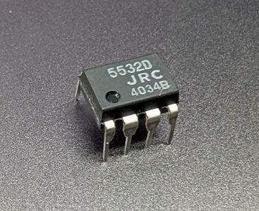 IC NJM5532D
