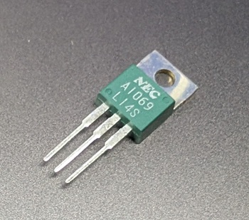 �ȥ�󥸥��� 2SA1069-L