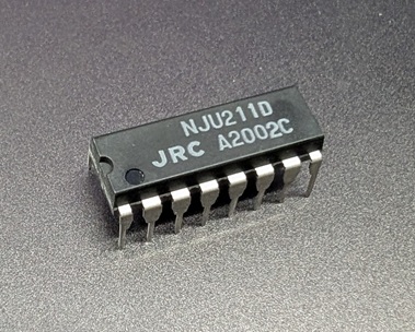IC NJU211D
